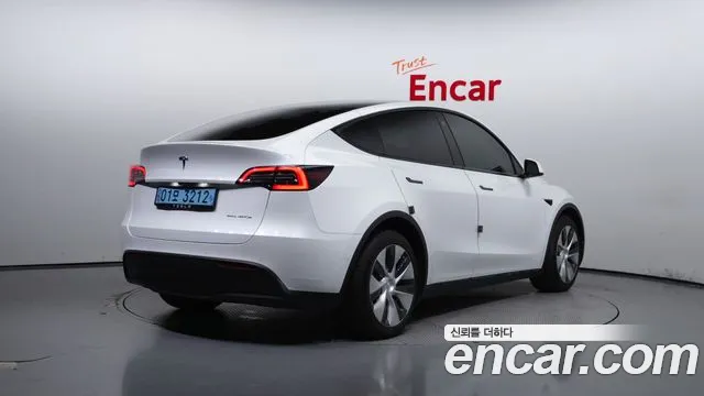 Tesla Model Y 2021