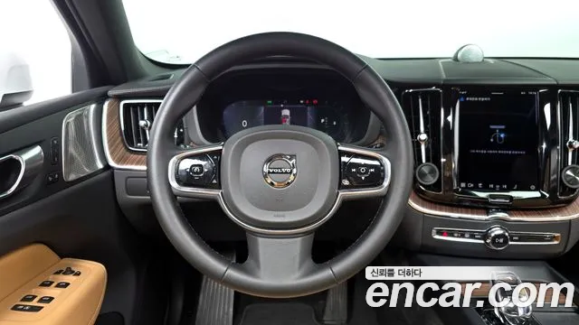 Volvo XC60 2023