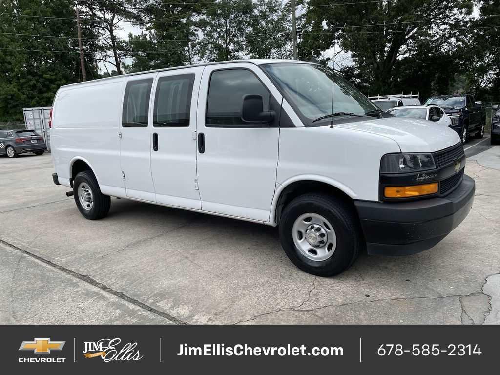 Chevrolet Express 2024