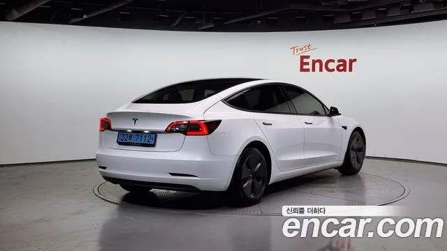Tesla Model 3 2022
