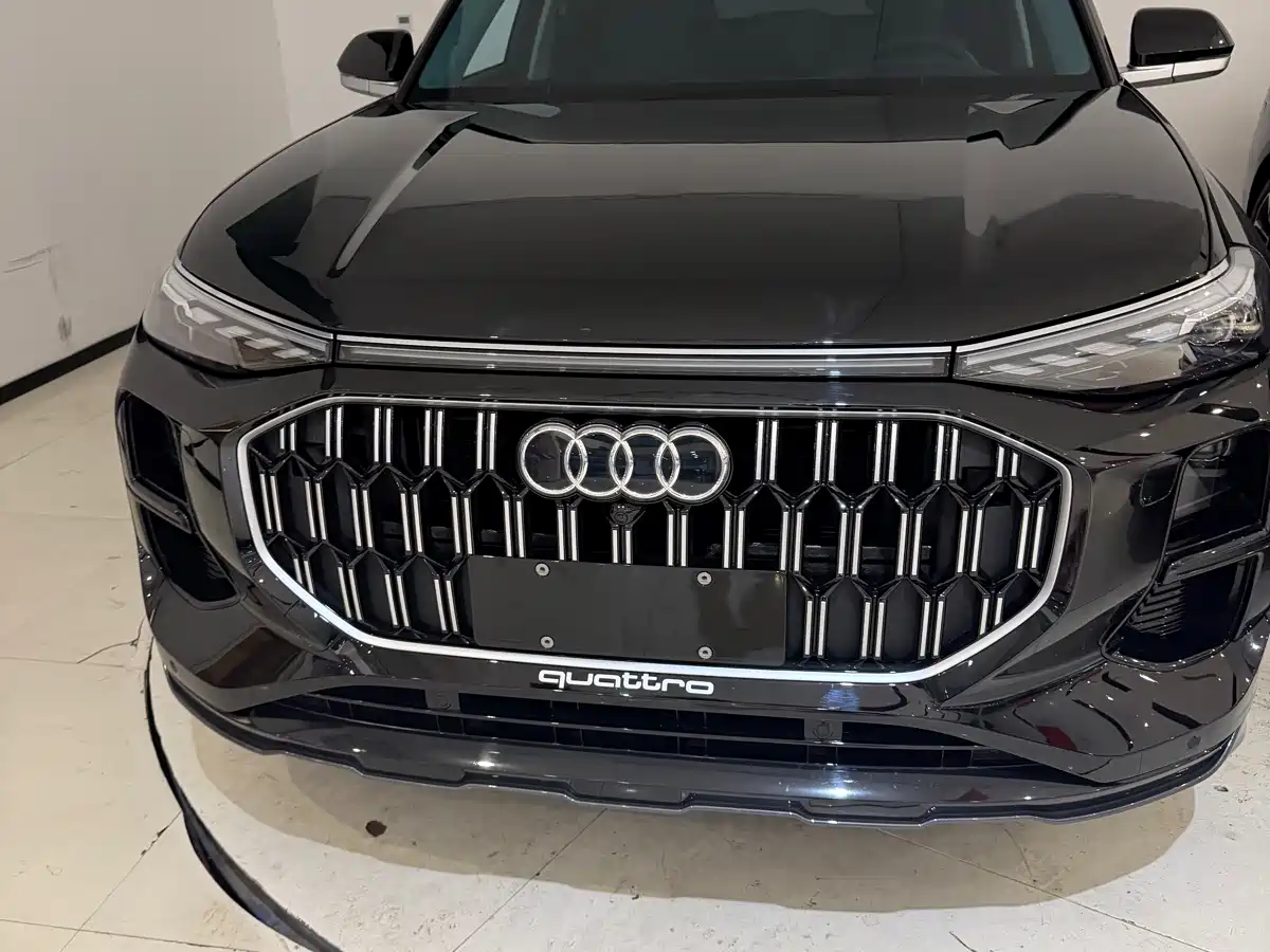 Audi Q6 2025