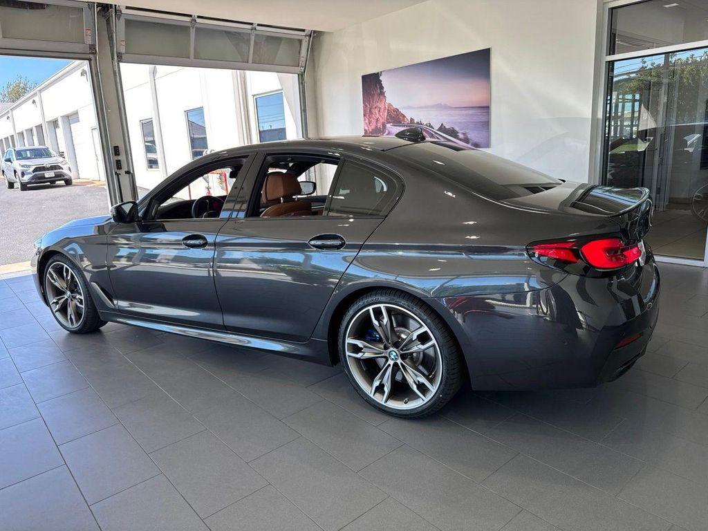 BMW M550 2022