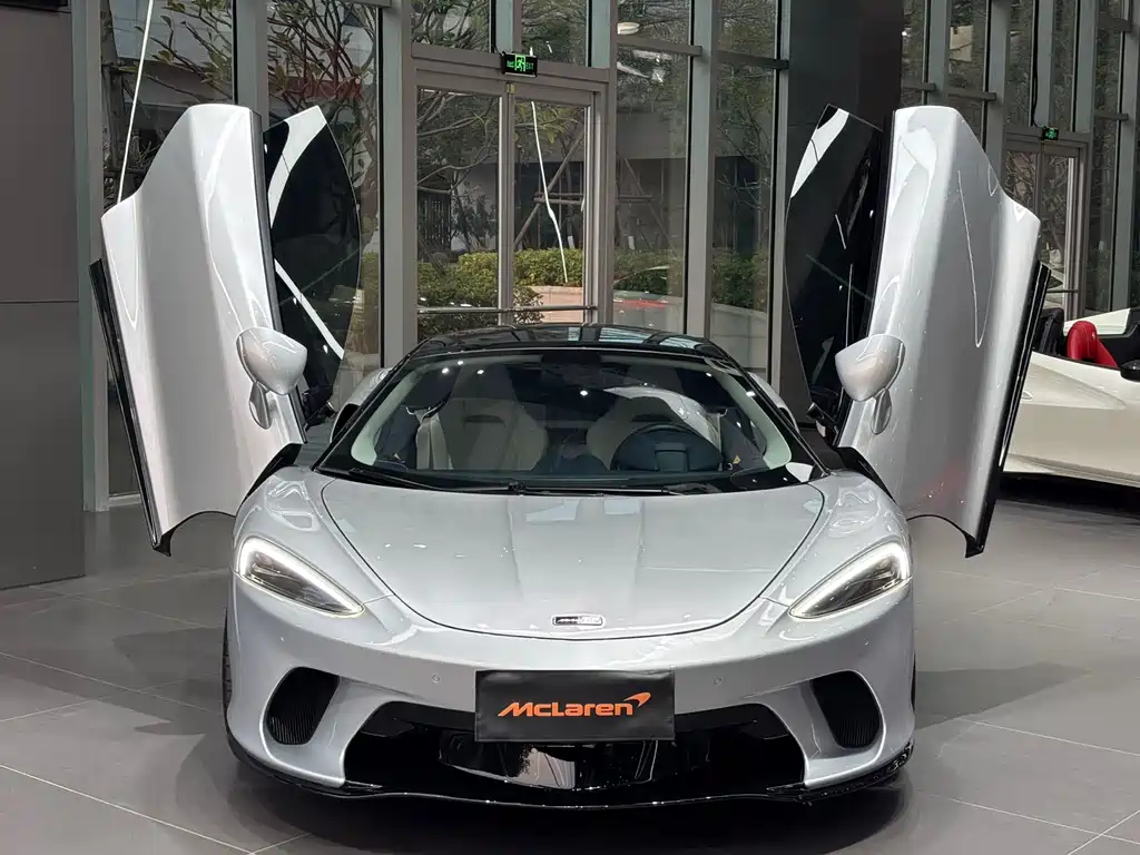 McLaren GT 2021