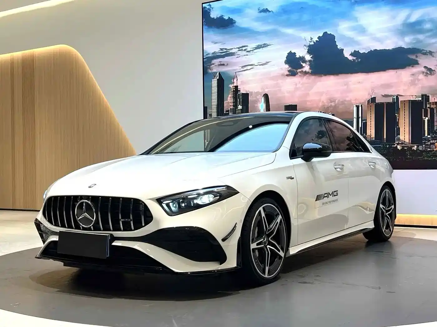 Mercedes-Benz A-Класс 2024