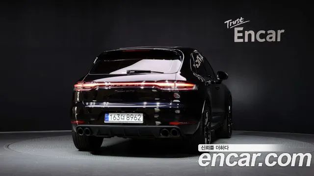 Porsche Macan 2020