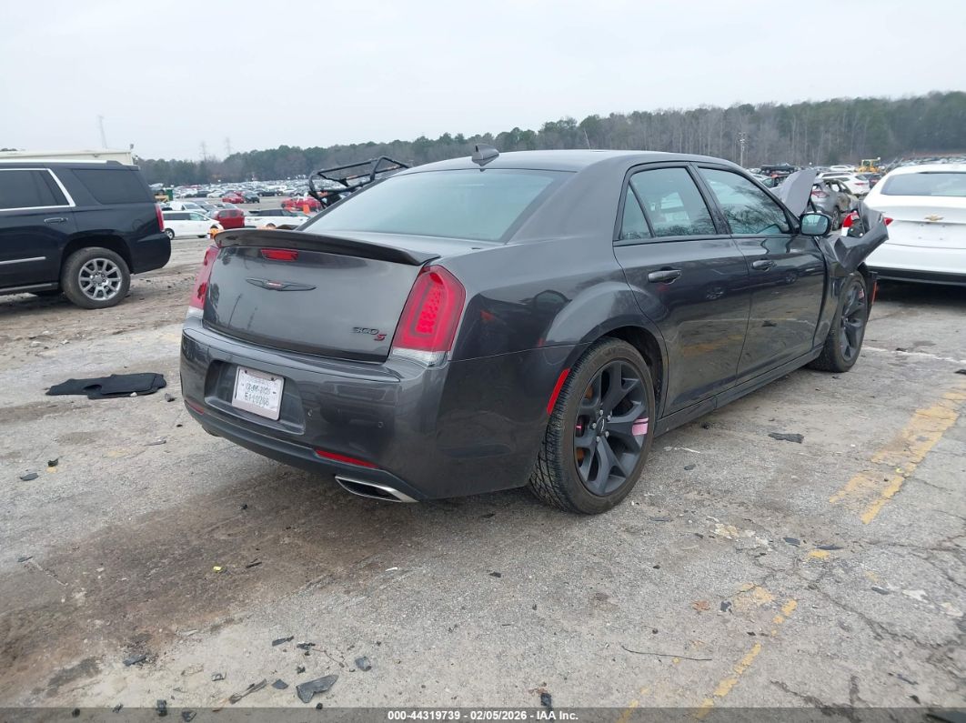 Chrysler 300 2021