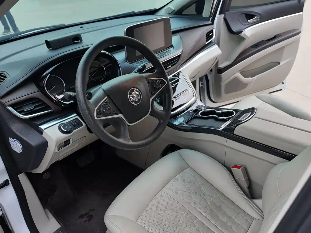 Buick GL8 2024
