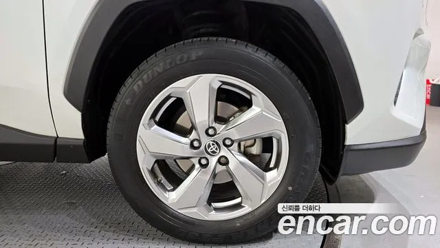 Toyota RAV4 2021