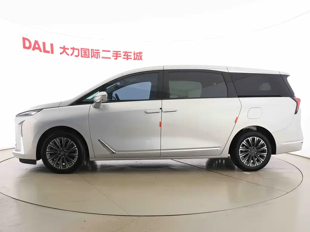 Buick GL8 2025
