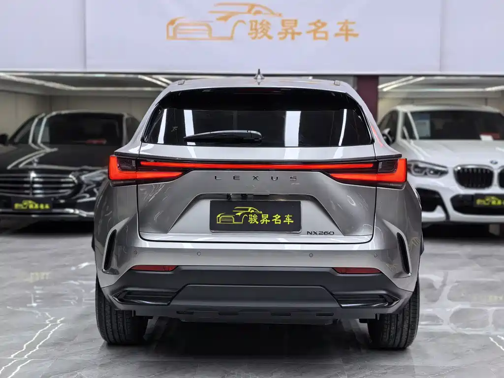Lexus NX 2024