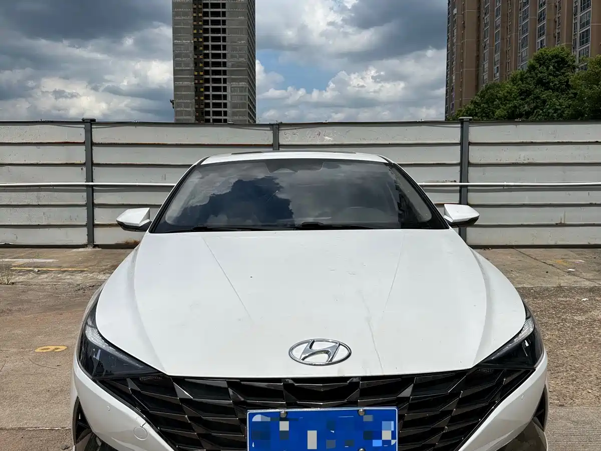 Hyundai Elantra 2021