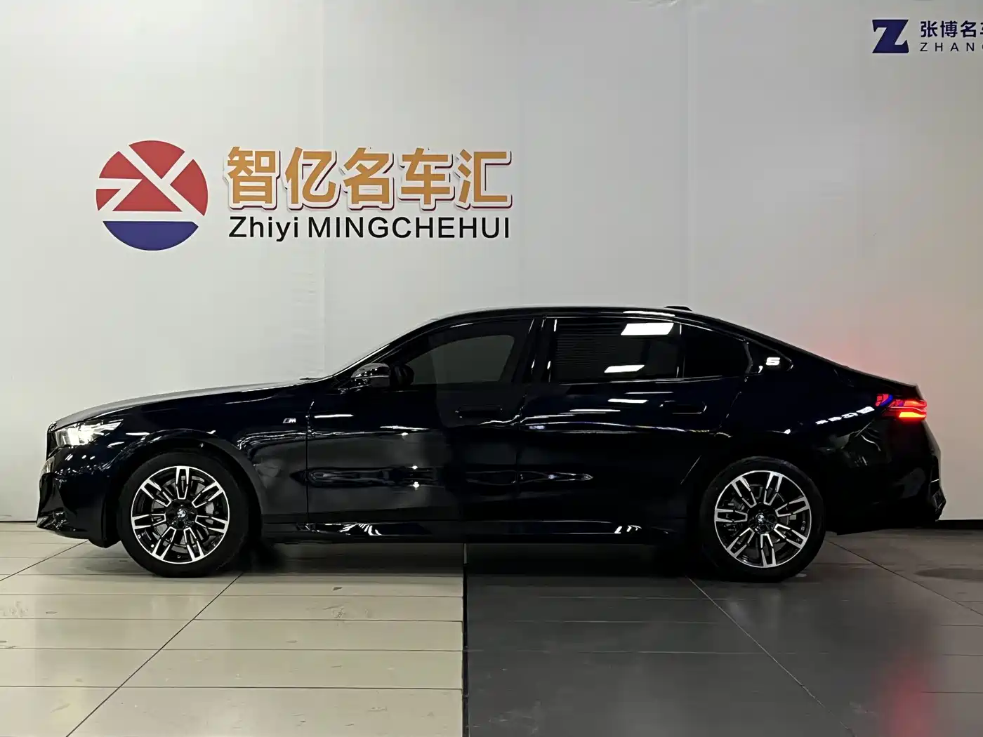 BMW 5 серии 2024