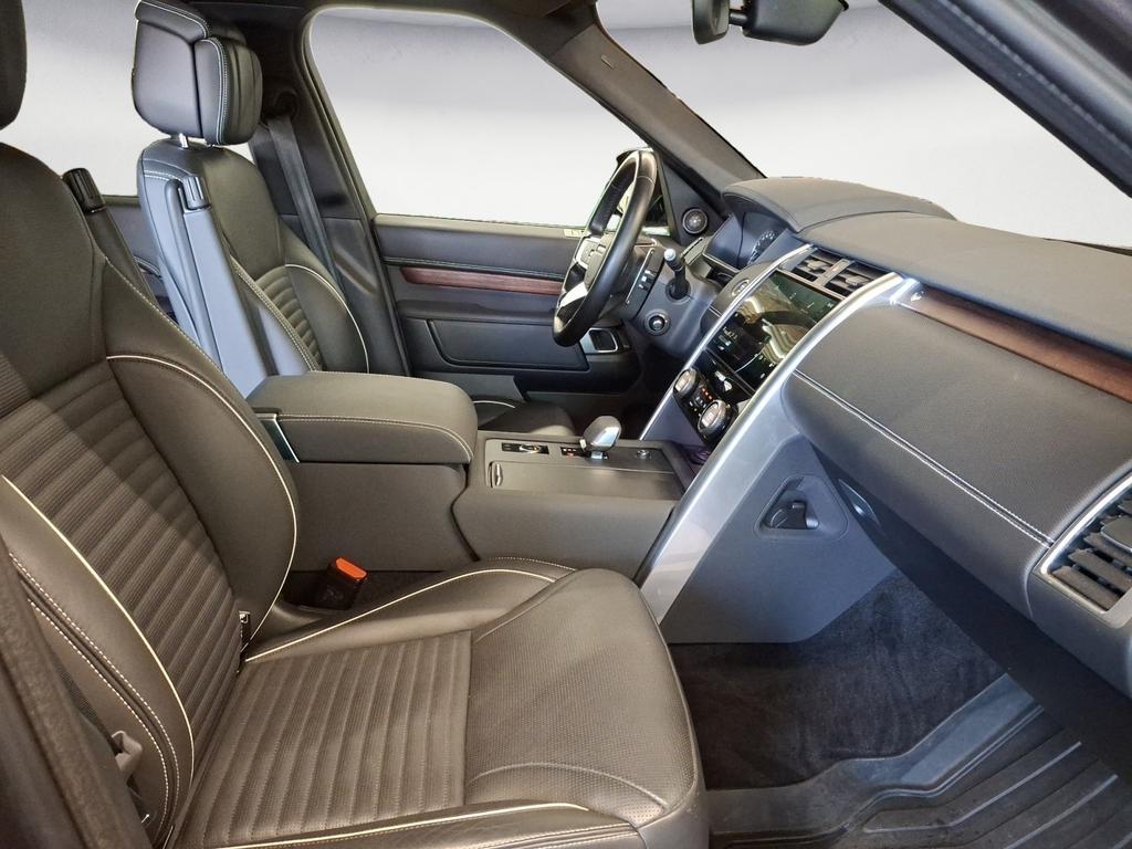 Land Rover Discovery 2023