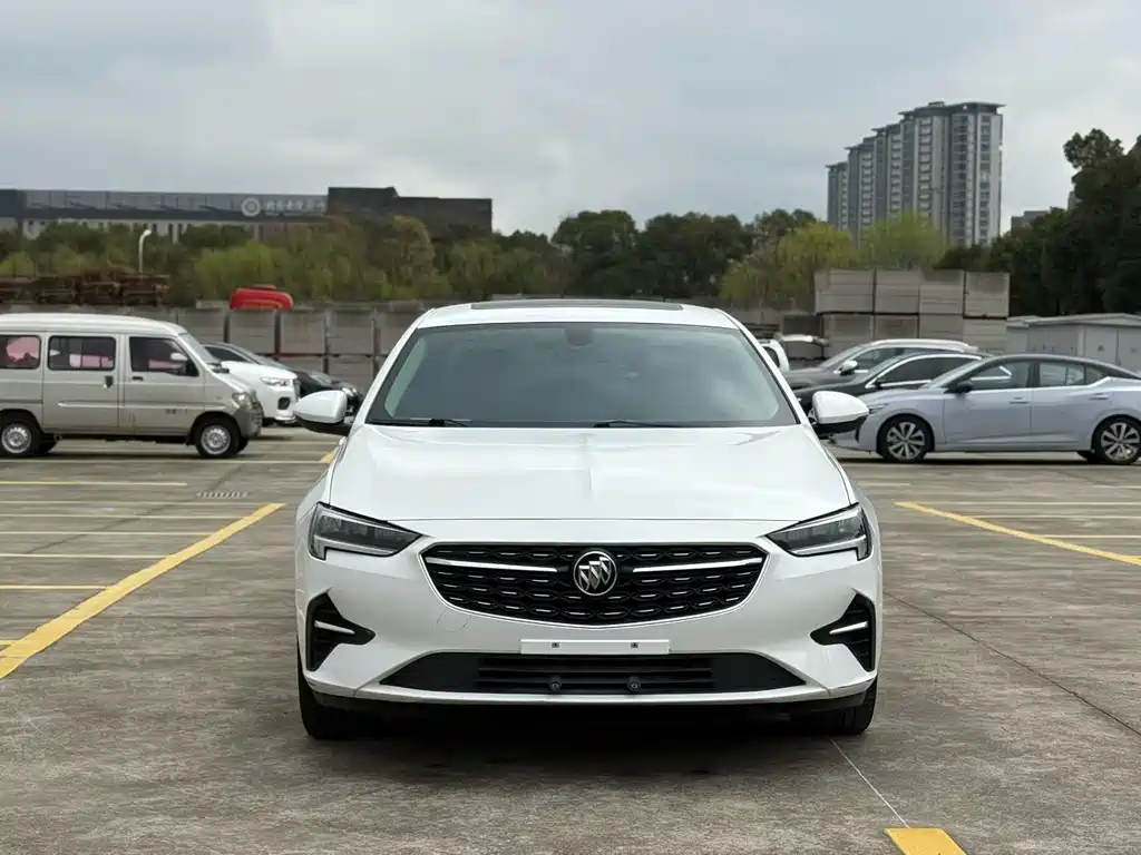 Buick Regal 2021
