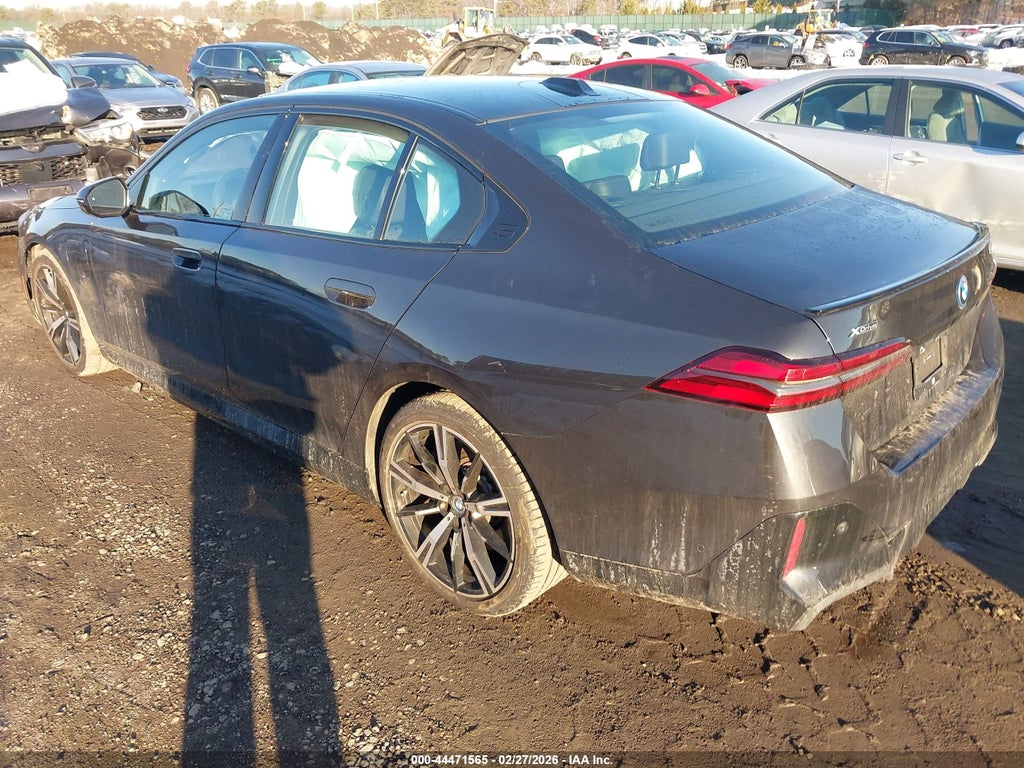 BMW 550 2025