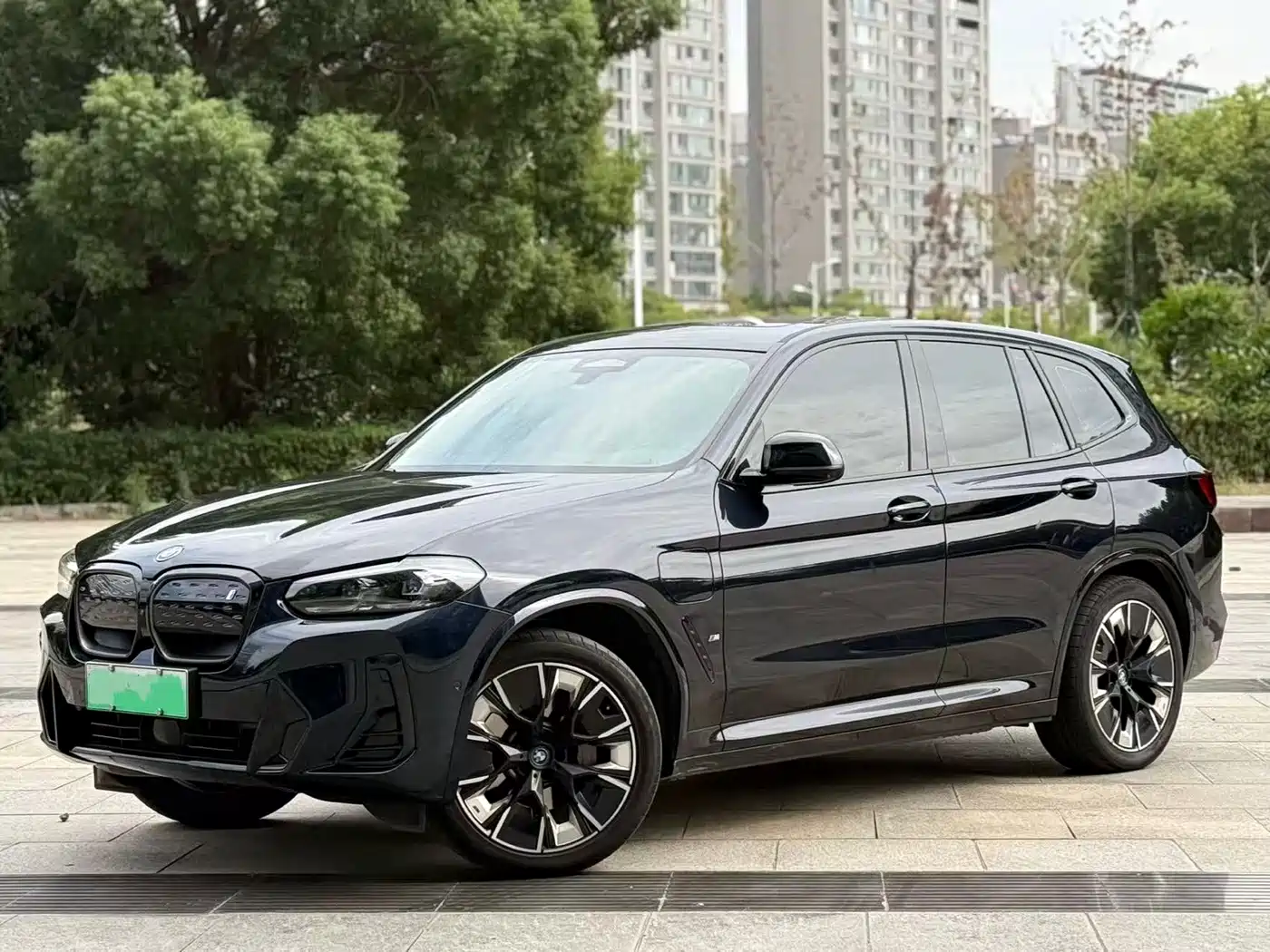 BMW iX3 2024