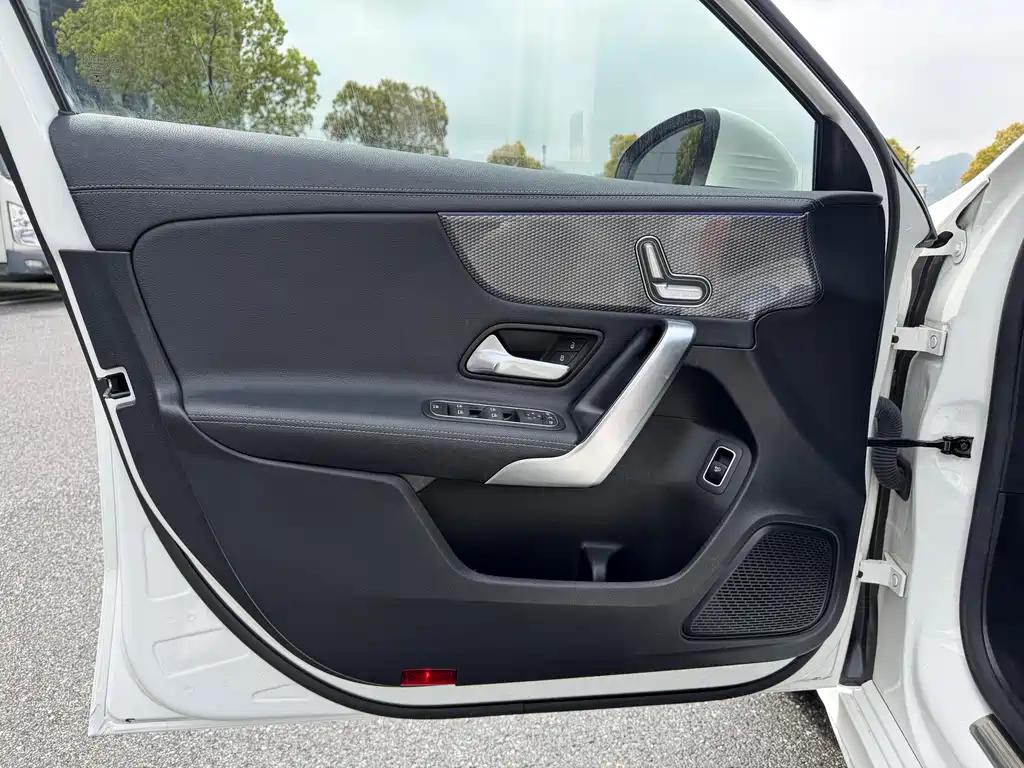 Mercedes-Benz A-Класс 2021