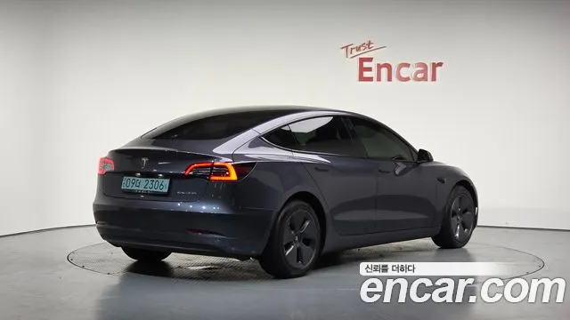 Tesla Model 3 2022