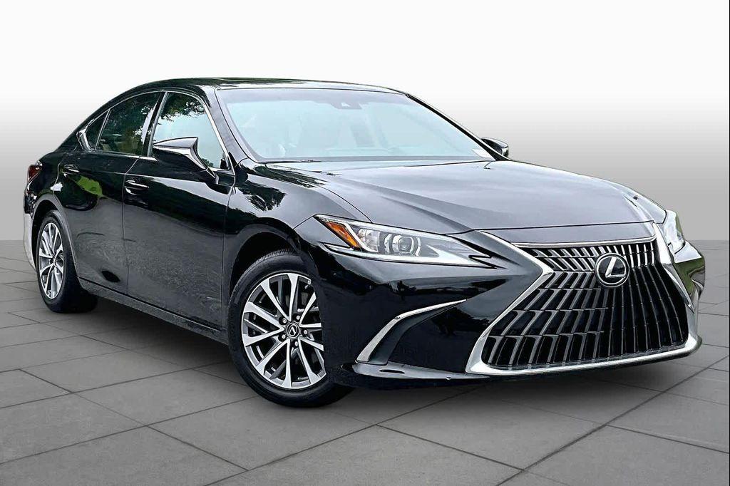 Lexus ES 2022