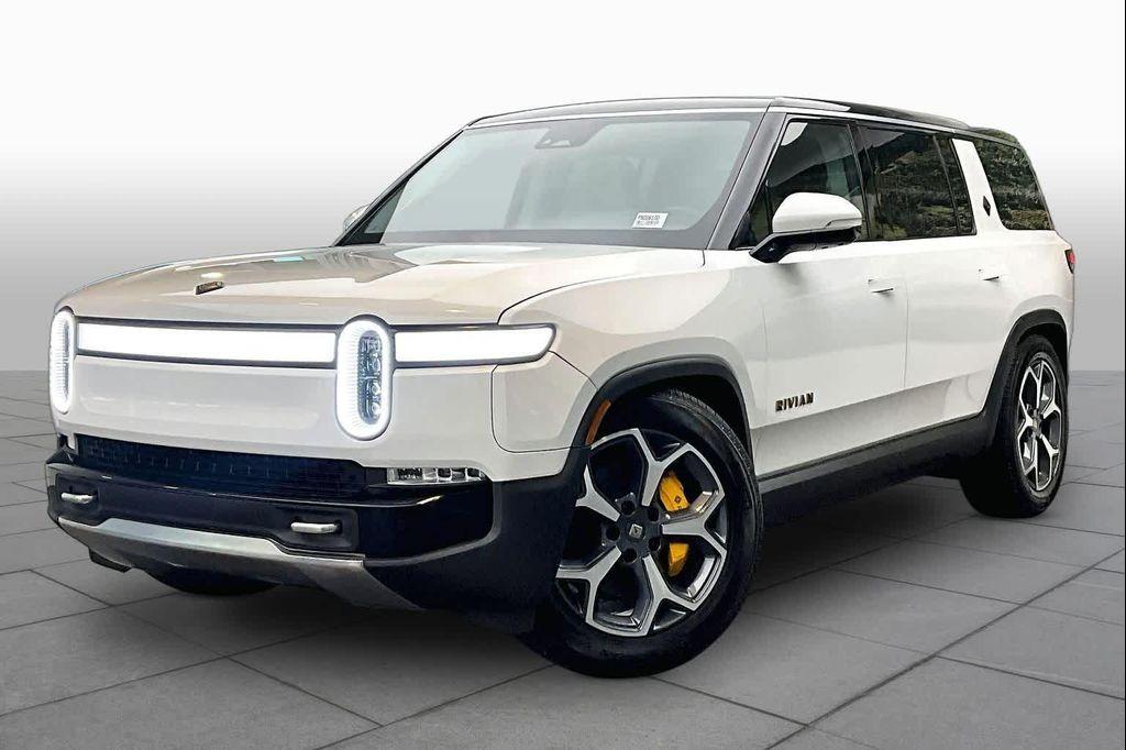 Rivian R1S 2023