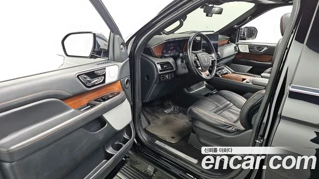 Lincoln Navigator 2023