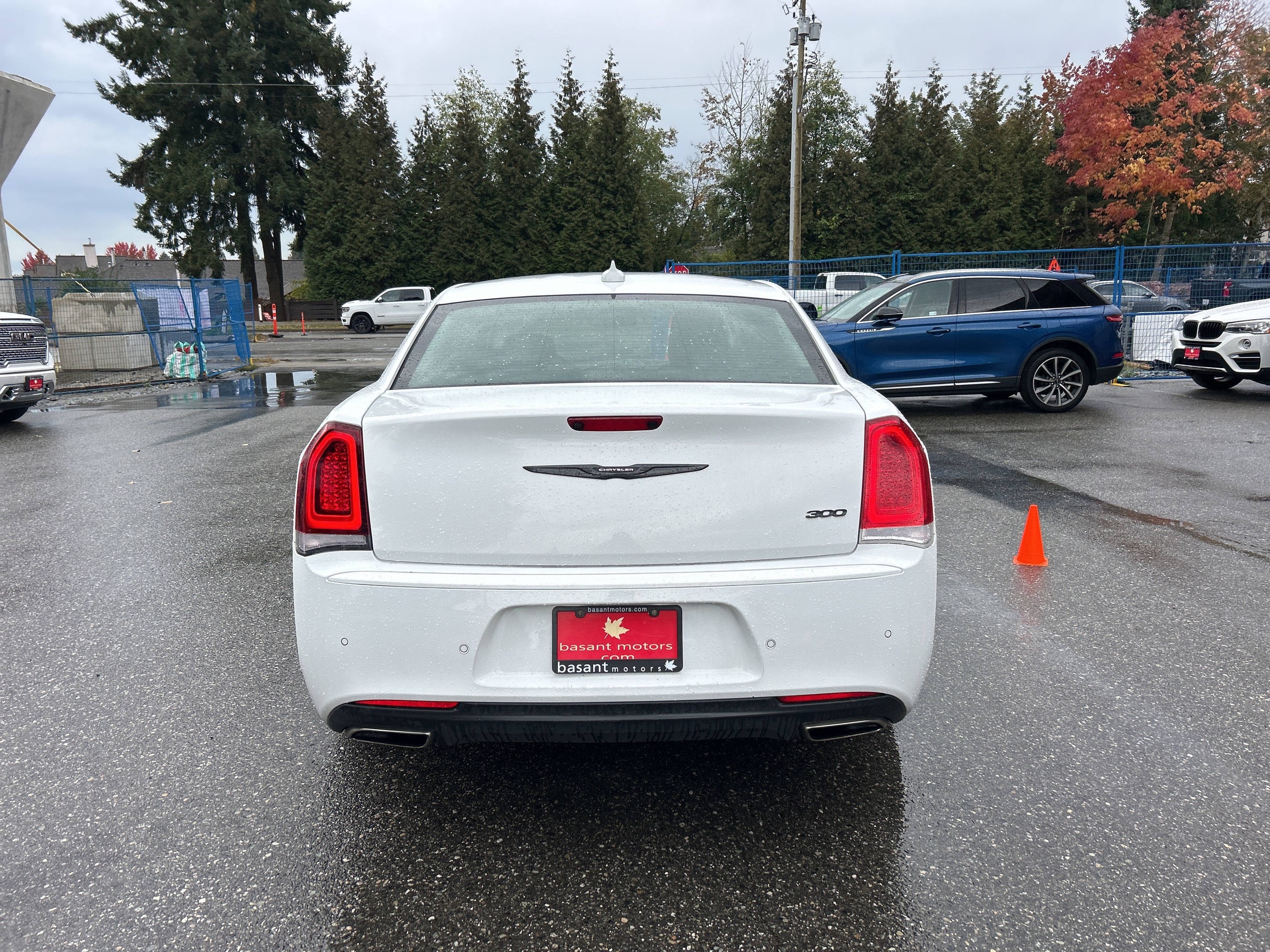 Chrysler 300 2022