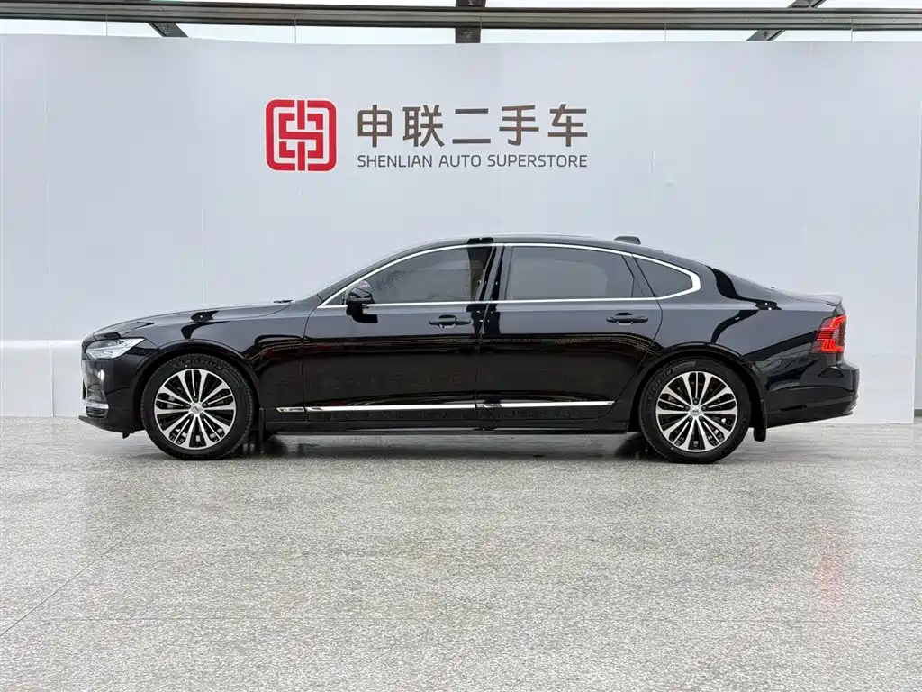 Volvo S90 2023