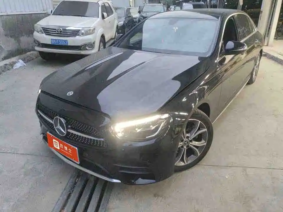 Mercedes-Benz E-Класс 2023