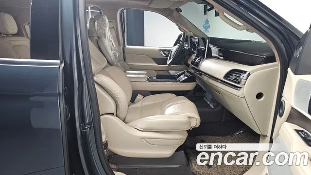Lincoln Navigator 2021