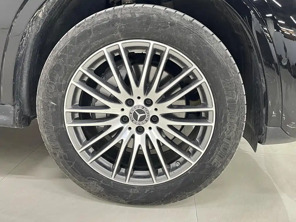 Mercedes-Benz GLC 2024