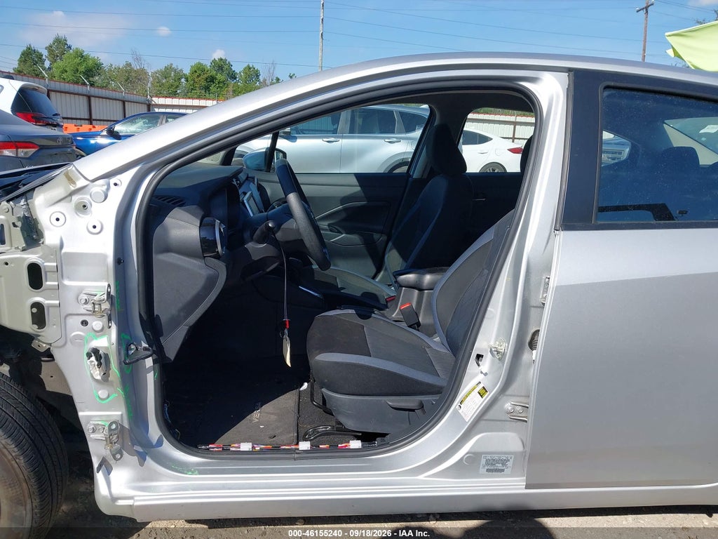 Nissan Versa 2025