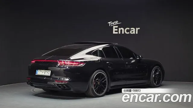 Porsche Panamera 2020