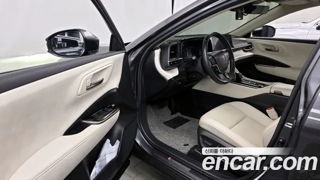 Toyota Crown 2023