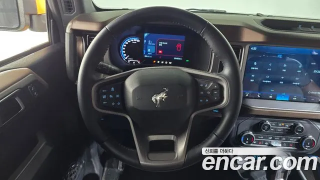 Ford Bronco 2022