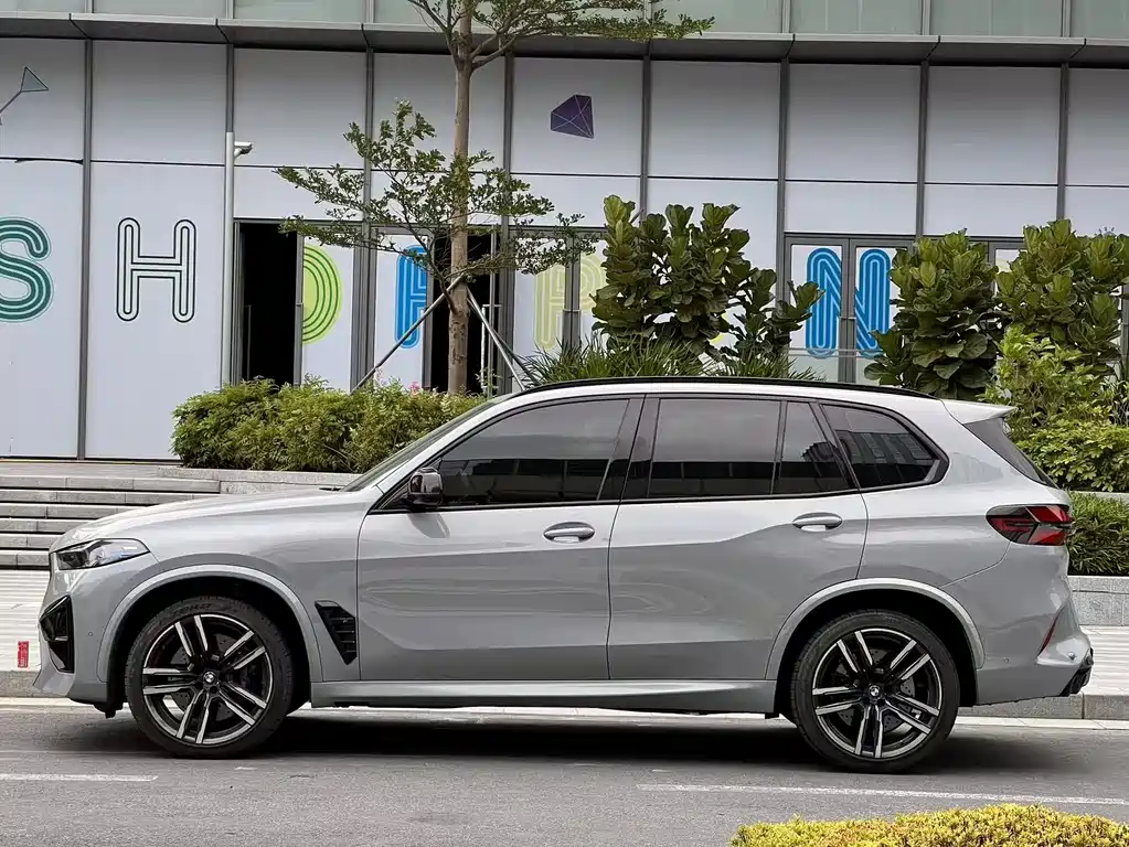 BMW X5 M 2024