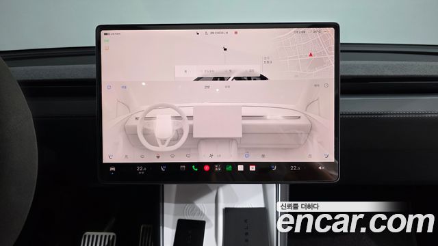 Tesla Model Y 2025