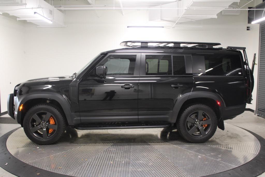 Land Rover Defender 2023