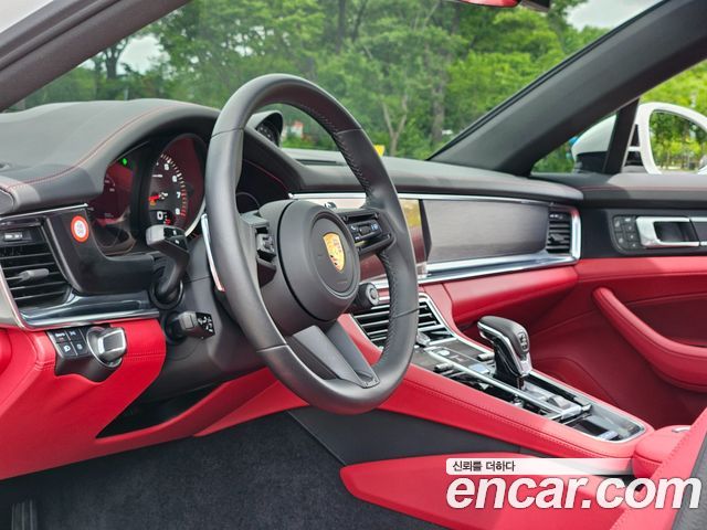Porsche Panamera 2022
