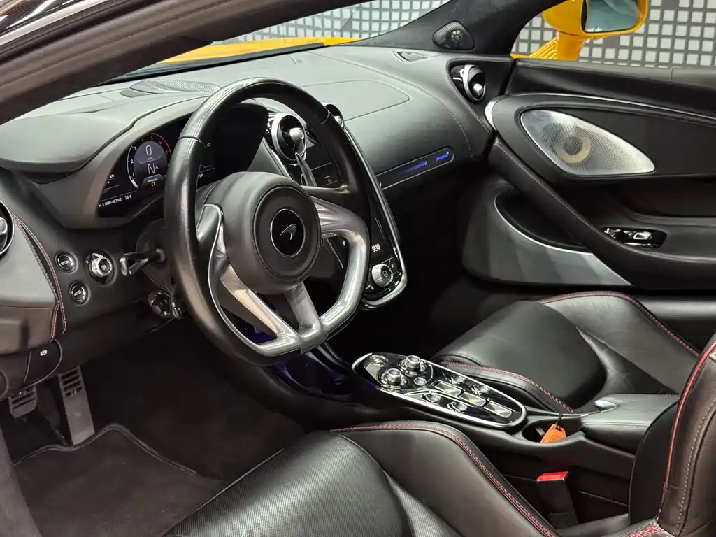 McLaren GT 2022