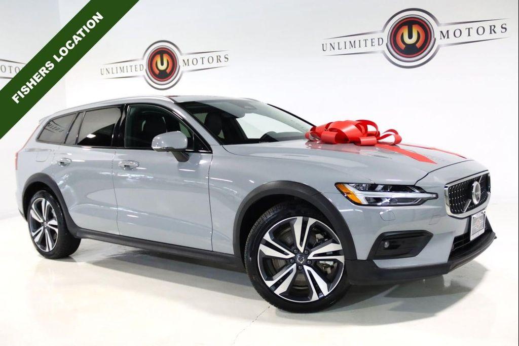 Volvo V60 Cross Country 2025