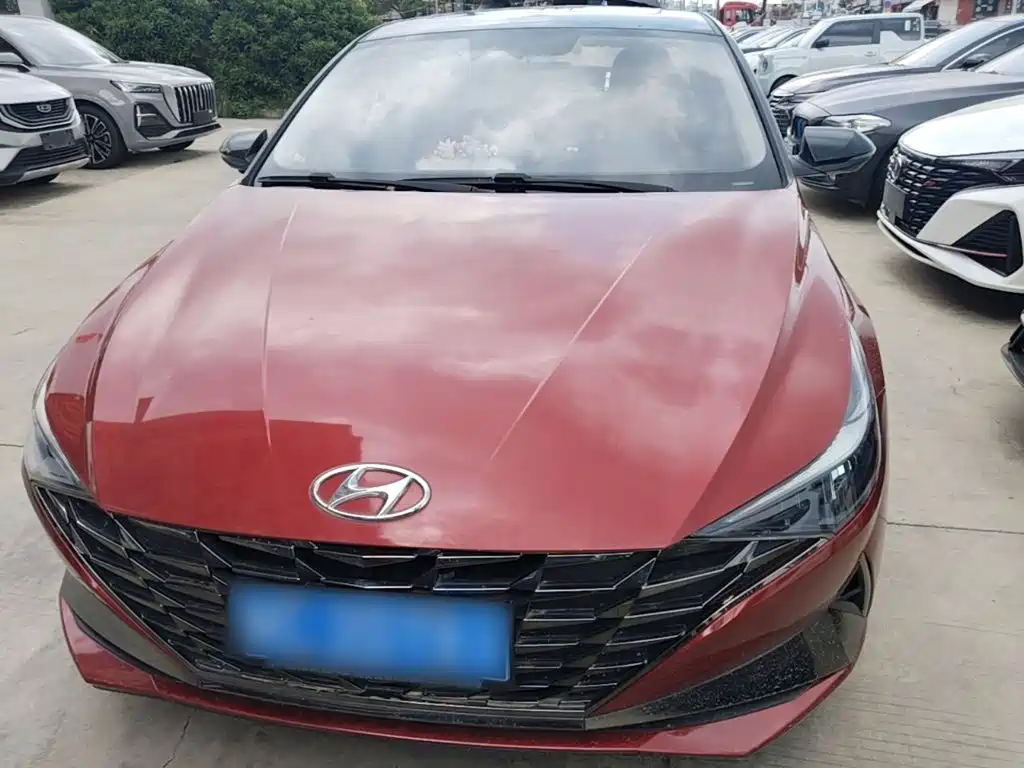 Hyundai Elantra 2022