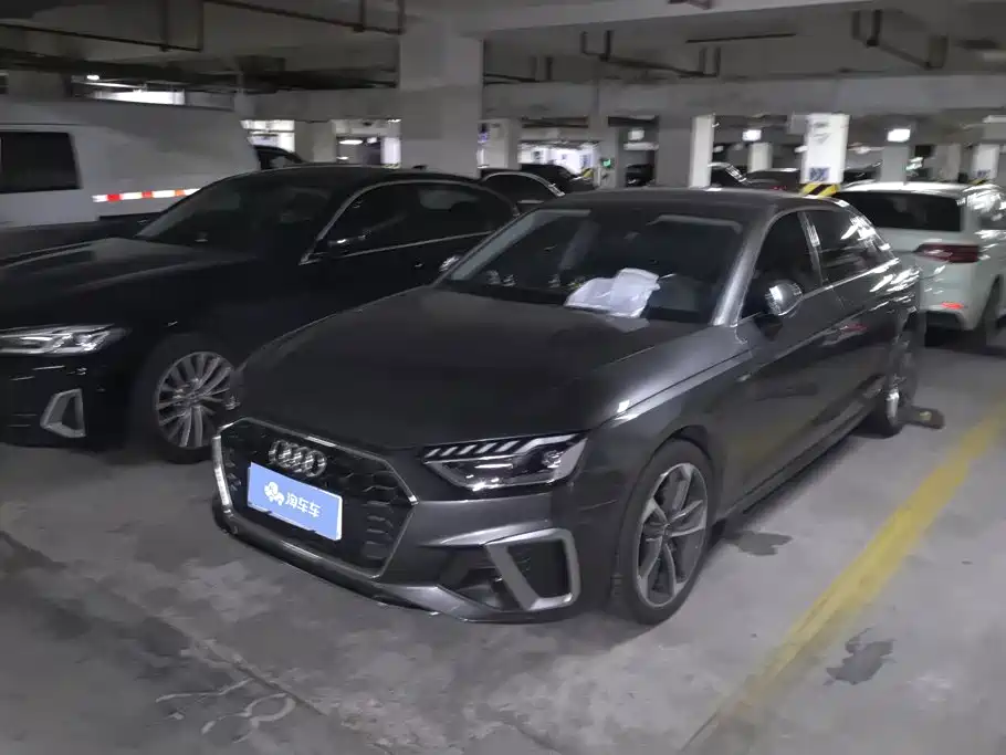 Audi A4 2023