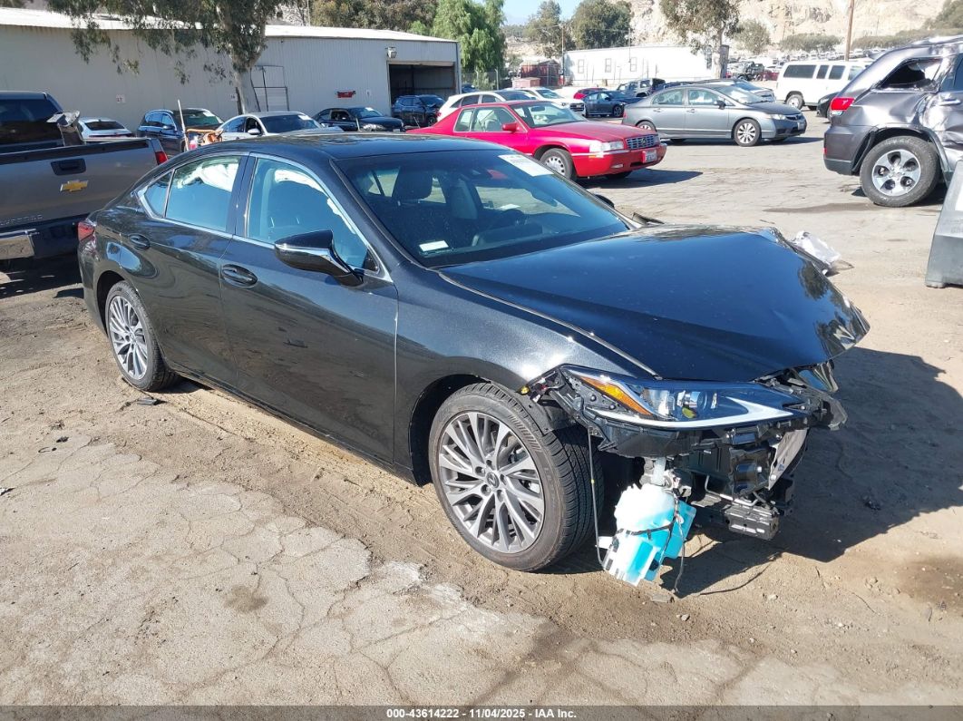 Lexus ES 2021