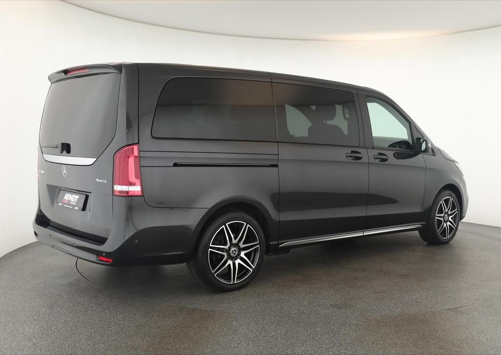 Mercedes-Benz V 300 2023