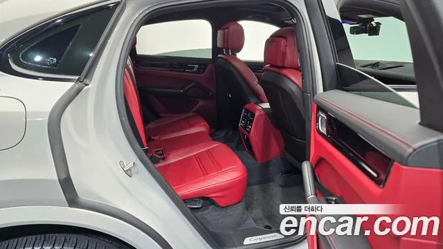 Porsche Cayenne 2021