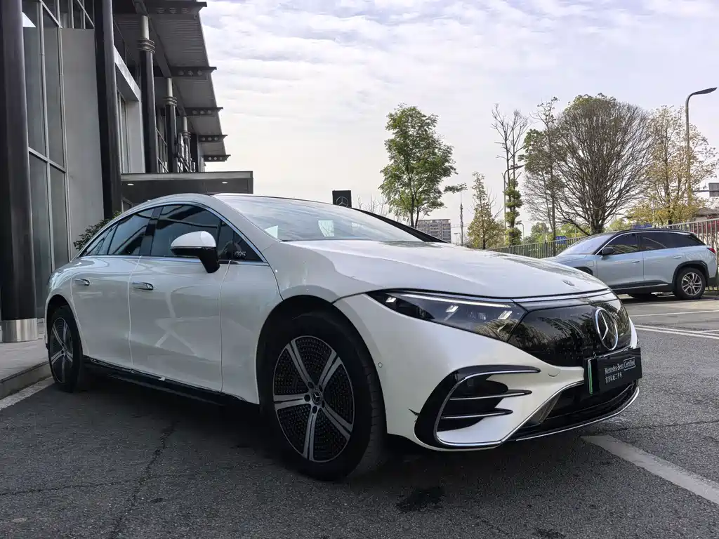 Mercedes-Benz EQS 2023