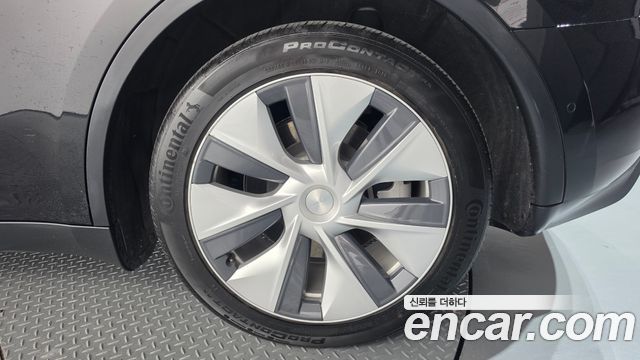 Tesla Model Y 2021