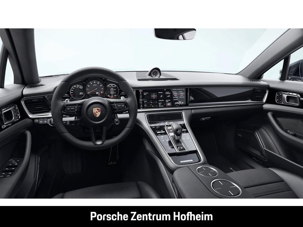 Porsche Panamera 2021