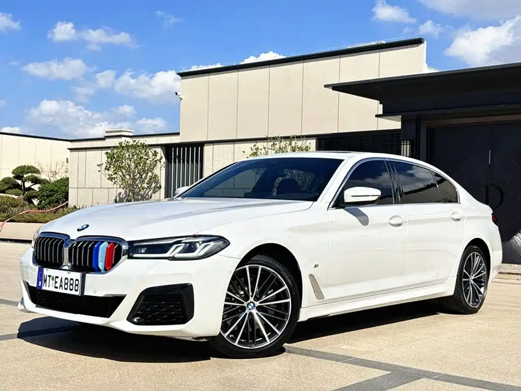 BMW 5 серии 2022