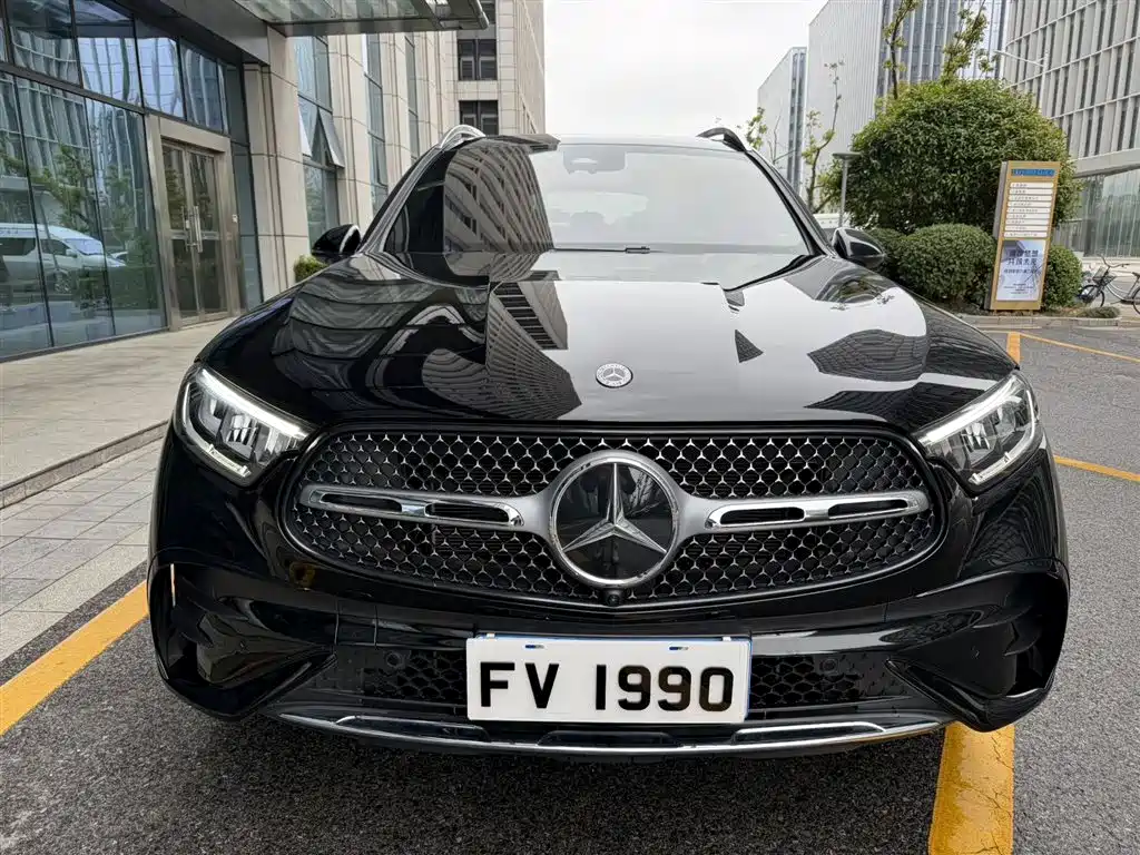 Mercedes-Benz GLC 2023
